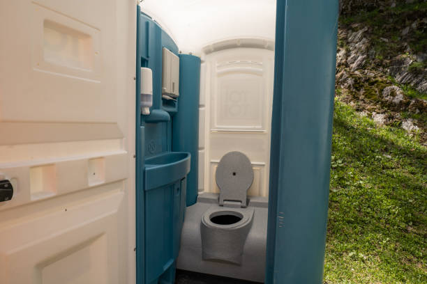 Portable bathroom rental in East Moline, IL
